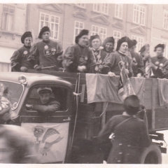 Schmutziger Donnerstag: Der Fanfarenzug wieder im LKW unterwegs.