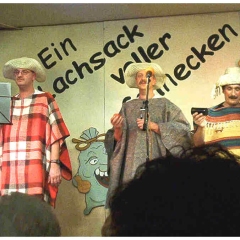 11.11. in der Linde: Los seis bromista de Sacos. Auftritt der Gastmusiker Ekki Moser, Bernd und Dirk Mutter, Markus Deutinger, Mamertus Stader aus dem fernen Concha Caracol. Begleitet wurden sie von Konrad Kraus.