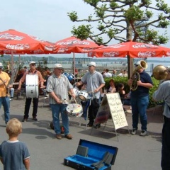 Die Clowngruppe war am Vatertag unterwegs in Friedrichshafen.