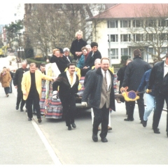 140 Jahre Elferrat: Die Fahrt ging über die Radlerbrücke in das Rheingold.