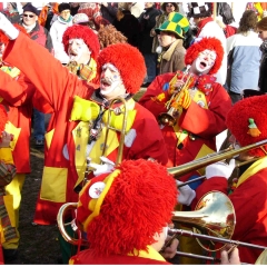 Rosenmontag: Besuch beim Närrischen Jahrmarkt in Freudental.