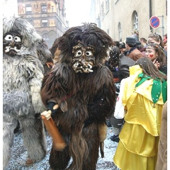 Umzug in der Stadt: Der Schneeschreck war dabei.