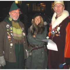 Narrenbaumstellen auf dem Gottmannplatz: OB Frank mit Präsident Jürgen und Präsidentengattin Dagmar.