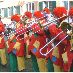 Rosenmontag war Clowntag: Besuch im Hindenburgblock.