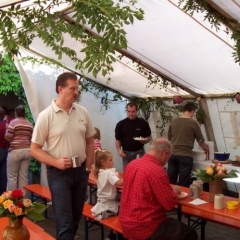 Räuberfest bei Ferdi: Langsam füllte sich das Zelt.