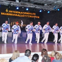 Männerballett-Treffen vom Schneeschreck: Das Männerballett der Schneckenburg.