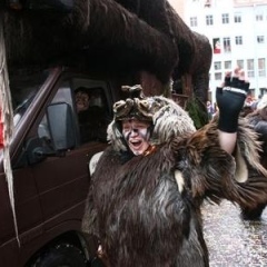 Umzug an Fasnachtssonntag: Die Schneckenburg war auch dabei.