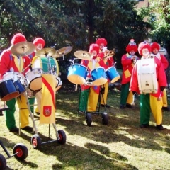 Rosenmontag mit der Clowngruppe: Gastspiel bei Familie Zachenbacher.