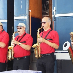 Die Clowngruppe beim Eisenbahner-Sportverein am Hafen.