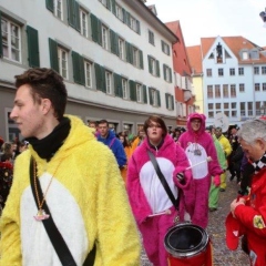 Umzug am Fasnachtssonntag: An der Spitze der Schneckenbürgler lief der Fanfarenzug.