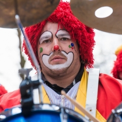 Umzug am Fasnachtssonntag: Danach folgte die Clowngruppe.