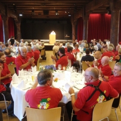 90. Geburtstag von Paul Bischoff: Das Festessen fand dann im großen Saal des Konzils statt.