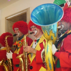 Rosenmontag mit der Clowngruppe: Am Nachmittag gab es einen längeren Besuch in der Rosenau.