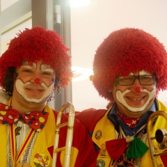 Rosenmontag: Die Clowngruppe spielte im Wohnstift Rosenau.