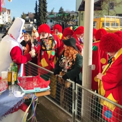 Schmutziger Donnerstag: Kurzer Halt bei der Familie Welti im Königsbau.