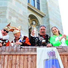 Schmutziger Donnerstag: Die Schneckenbürgler auf dem Münsterplatz.