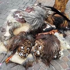 Umzug am Fasnachtssonntag: Der Schneeschreck beim Aufstellungsplatz.