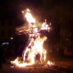 Verbrennung auf dem Stefansplatz: Die Puppe brannte.