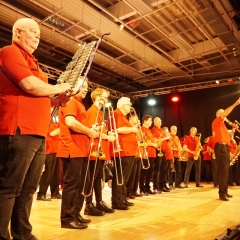 Ballett-Treffen Schneckenbürgler Schneeschreck: Die Clowngruppe eröffnete den Abend.