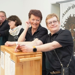 Ballett-Treffen Schneckenbürgler Schneeschreck: Die Damen der Bonkasse waren noch ganz entspannt.