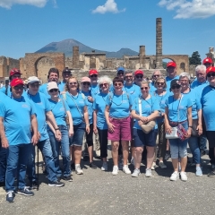 Clowngruppe in Neapel: Besuch in Pompeji.