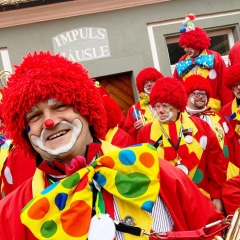 Rosenmontag: Erleichterung nach dem Gruppenfoto.