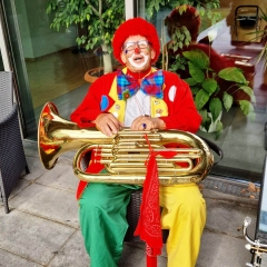 Schmutziger Donnerstag: Die Clowngruppe im Altersheim.