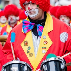 Umzug der Vereinigung Konstanzer Narrengesellschaften: Die Clowngruppe beim Umzug.